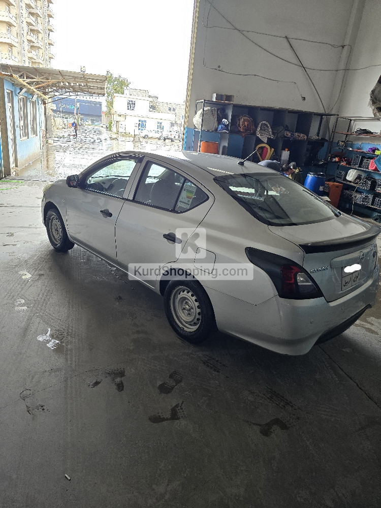 Nissan Sunny 2020