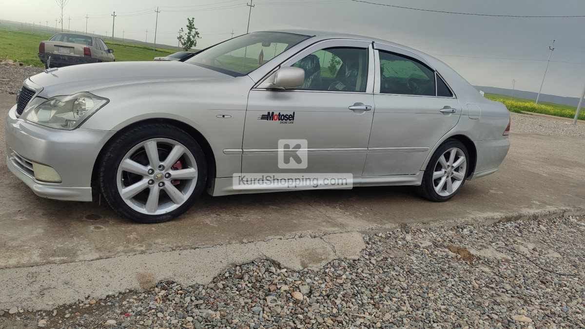 Toyota Super Crown 2005