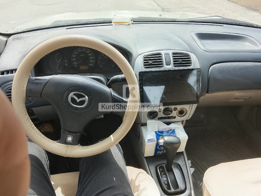 Mazda 323 2002