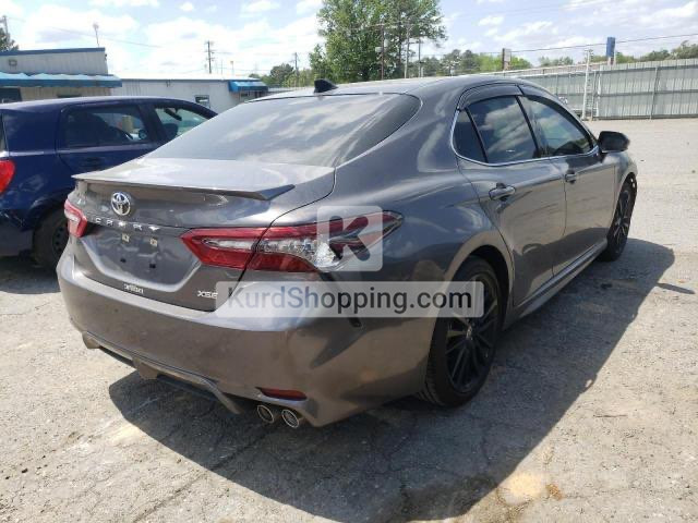 Toyota Camry 2021
