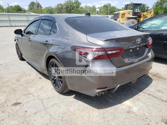 Toyota Camry 2021