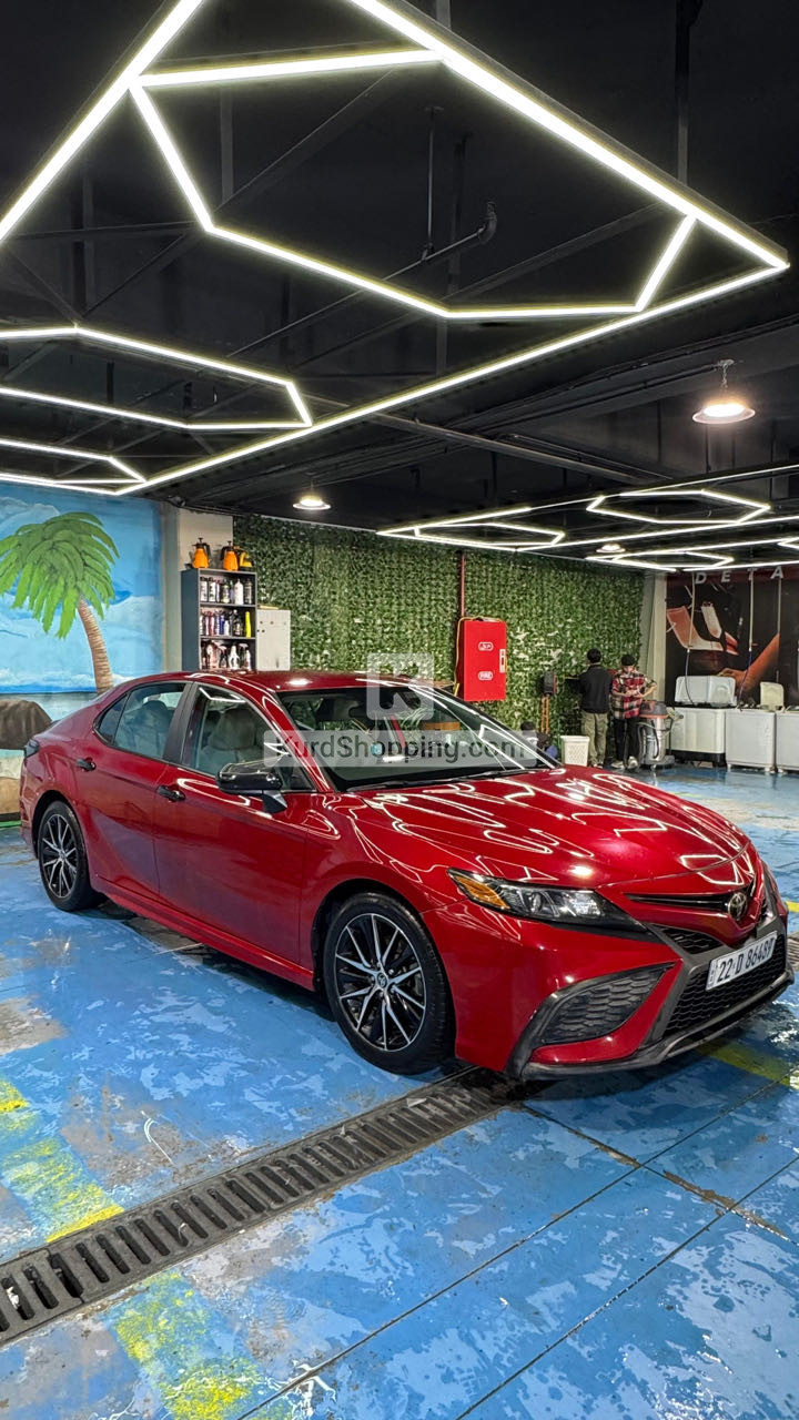 Toyota Camry 2021