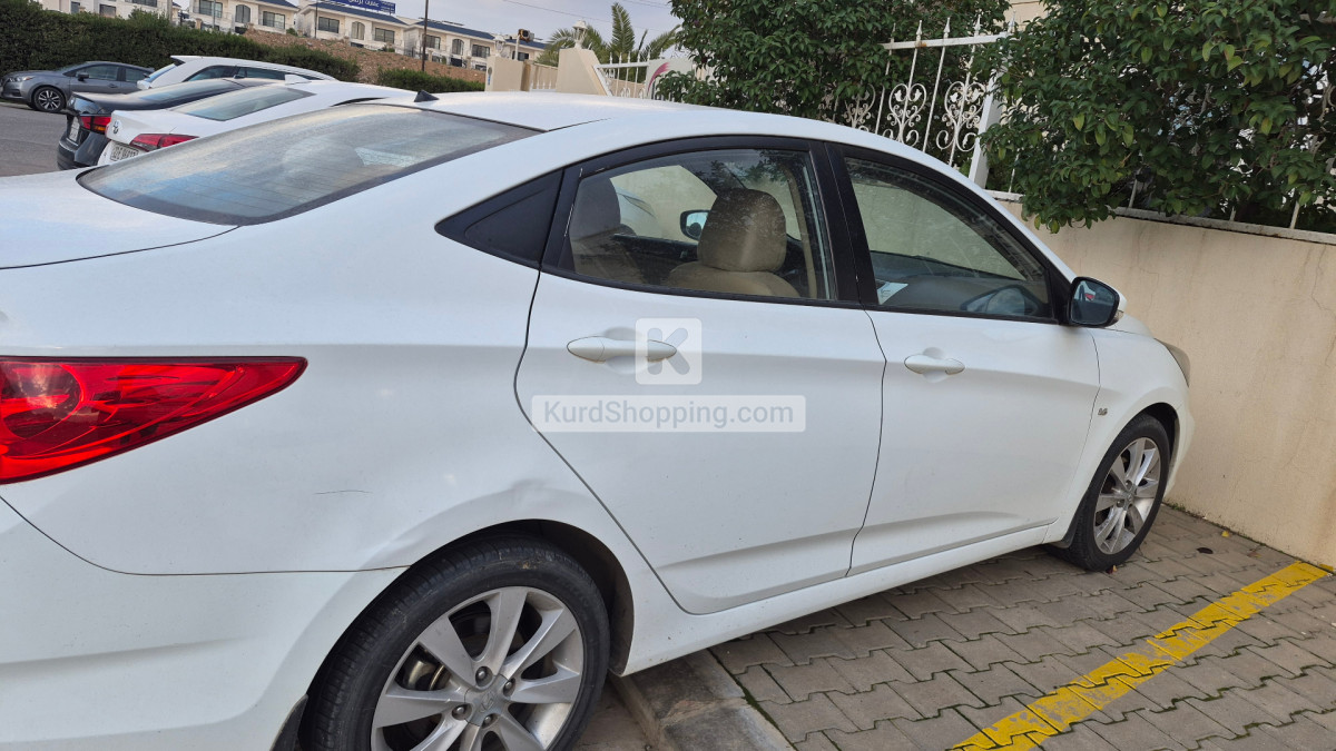 Hyundai Accent 2012
