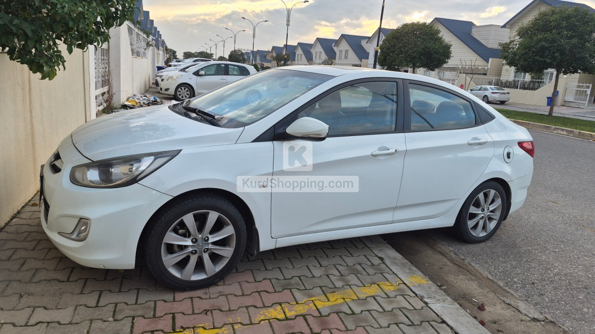 Hyundai Accent 2012