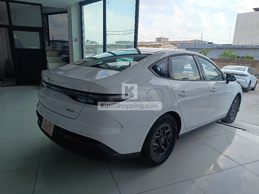 BYD SEAL 05 2025