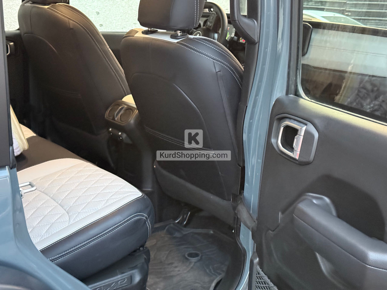 JEEP Laredo 2024