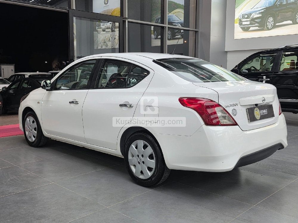 Nissan Sunny 2023
