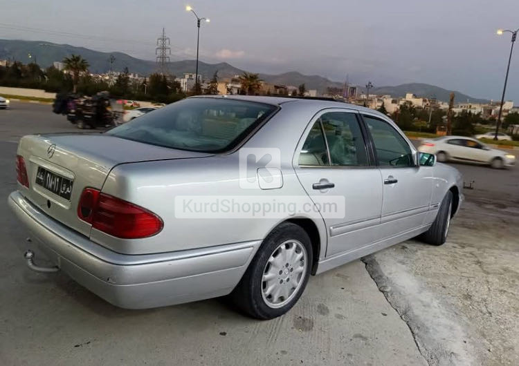 Mercedes Benz E-Class 2005