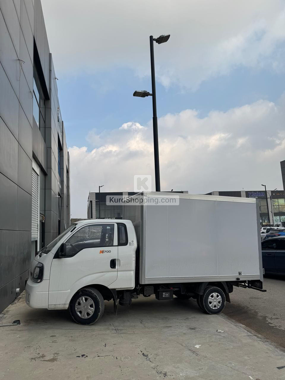 kia 2700