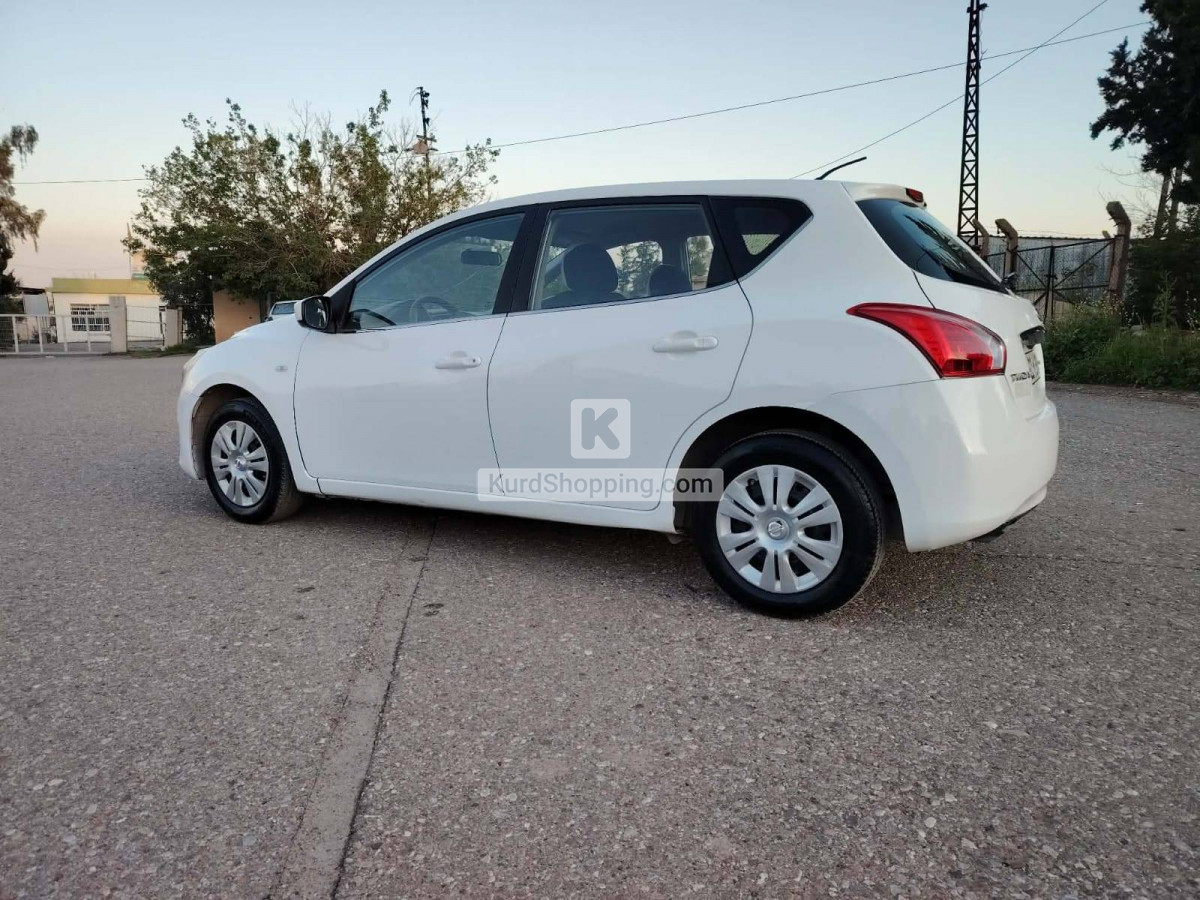 Nissan Tiida 2016