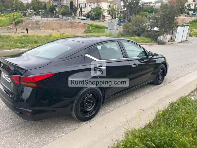 Nissan Altima 2023