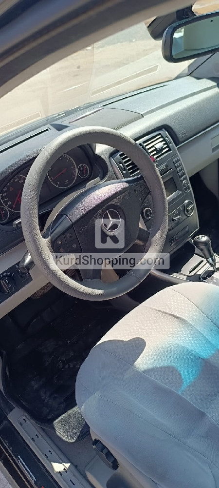 Mercedes Benz B-Class 2011