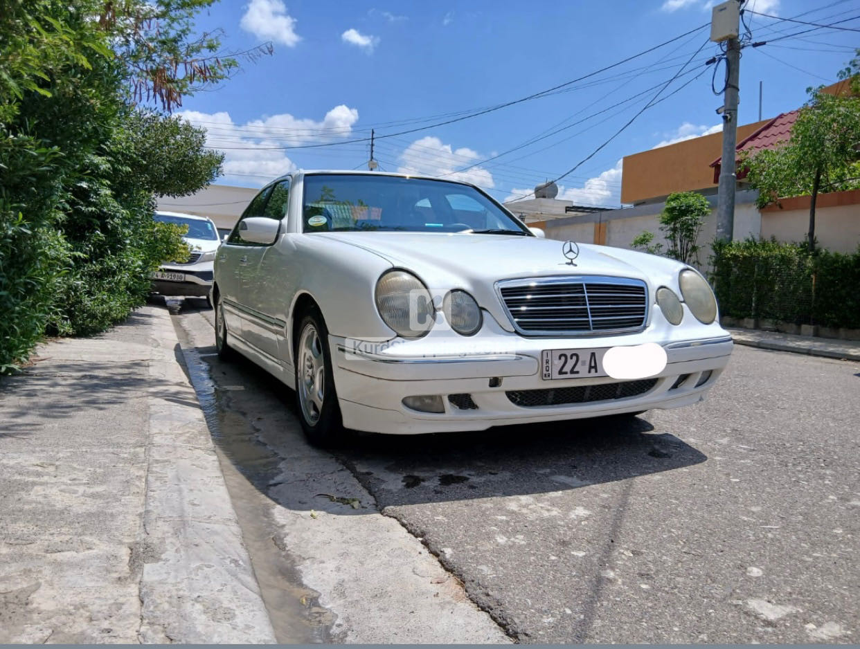 Mercedes Benz E-Class 1995