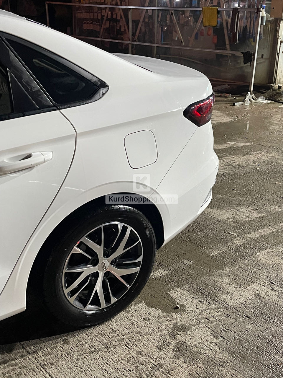 Geely Emgrand 2024