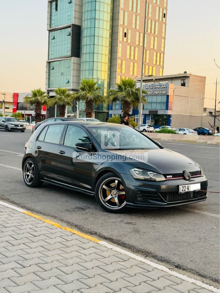 Volkswagen Golf 2021