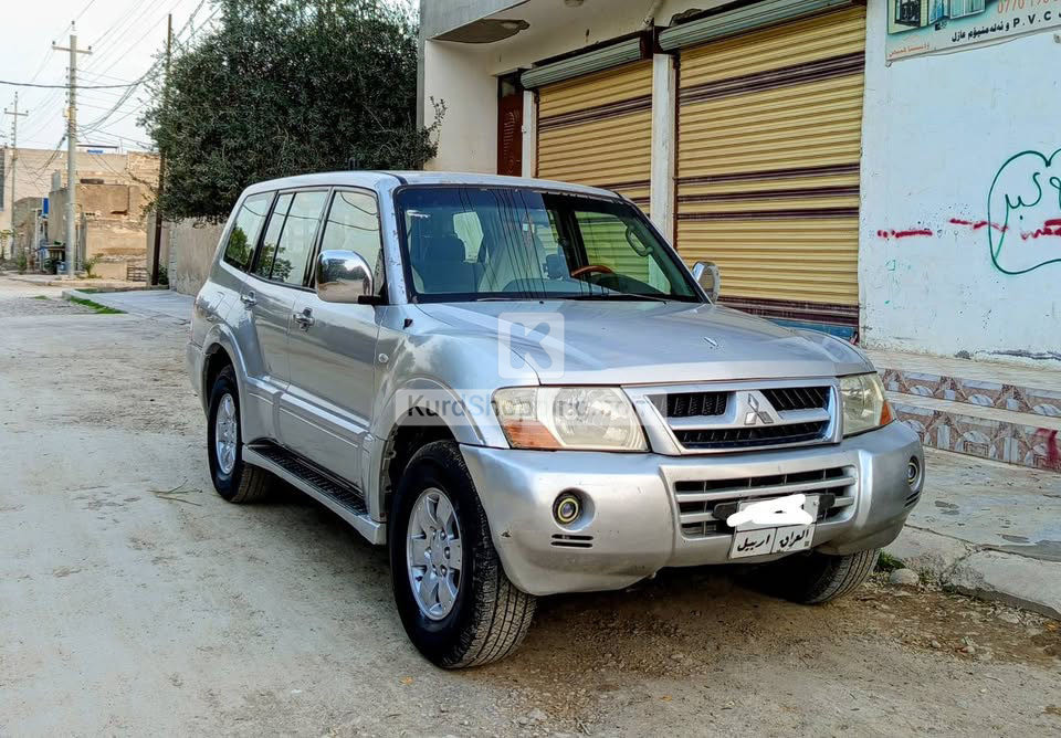 Mitsubishi Pajero 2004