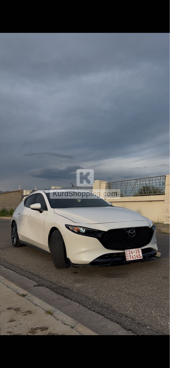 MAZDA 3