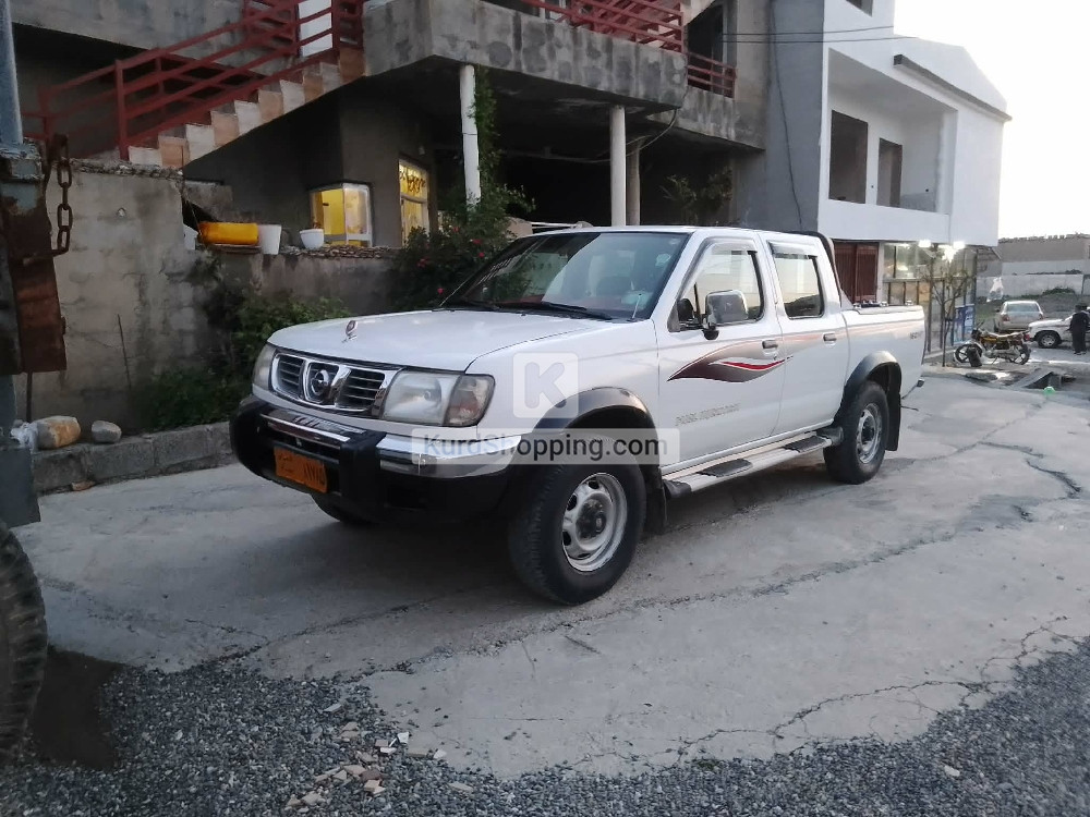 پیکاب نیسان دەبڵ
