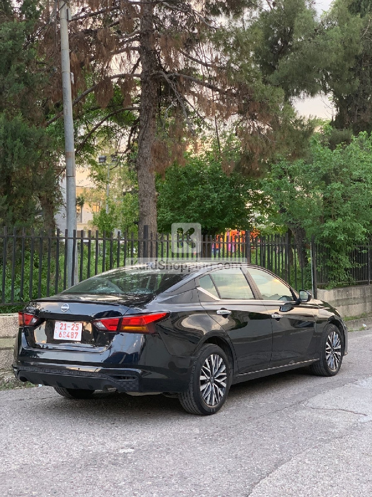 Nissan Altima 2025