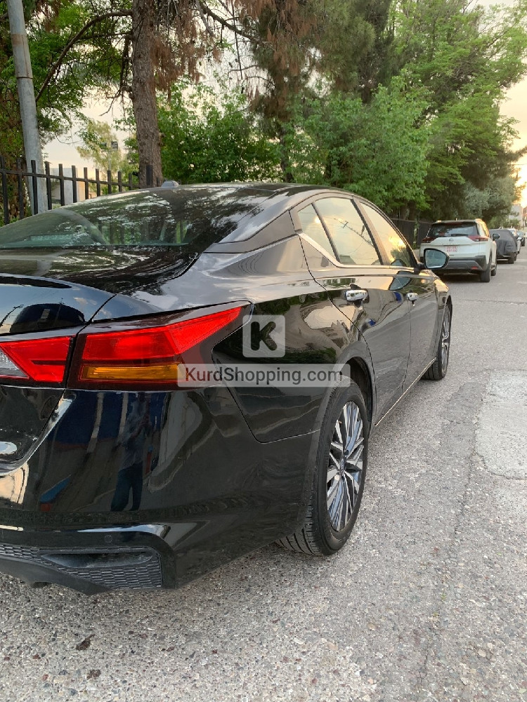 Nissan Altima 2025