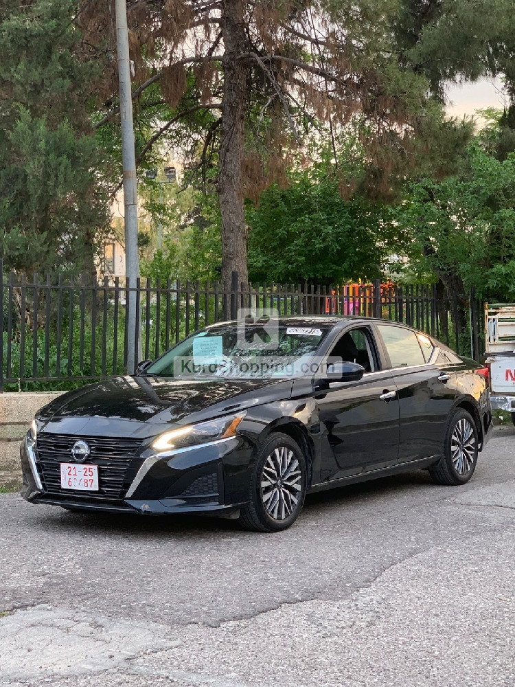 Nissan Altima 2025