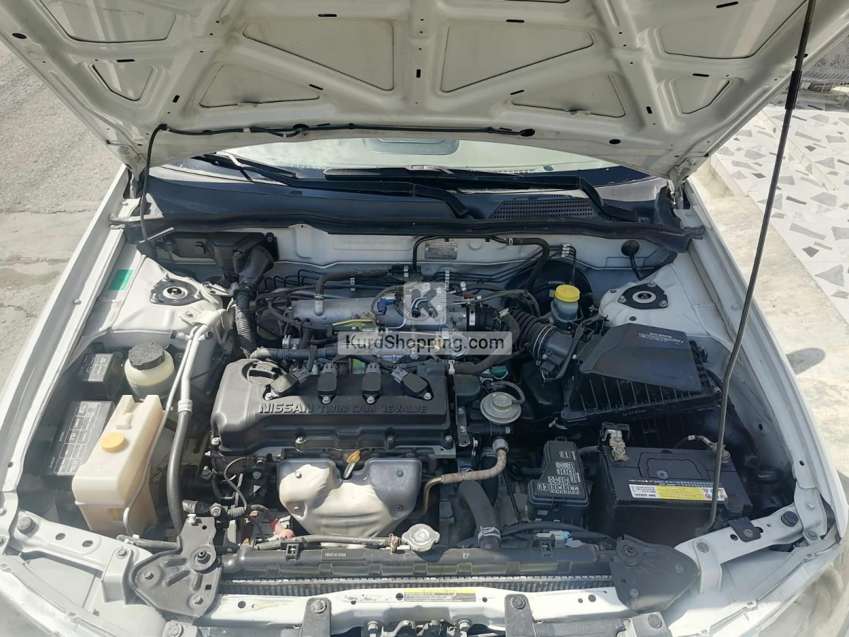 Nissan Sunny 2010