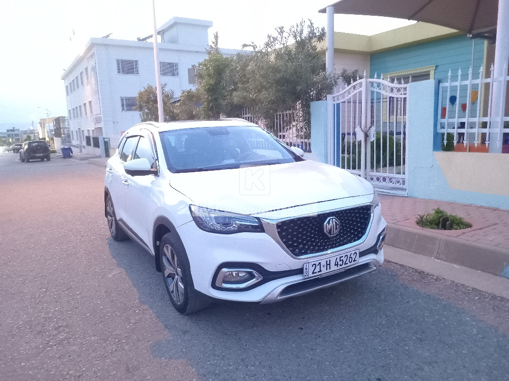 MG HS 2021