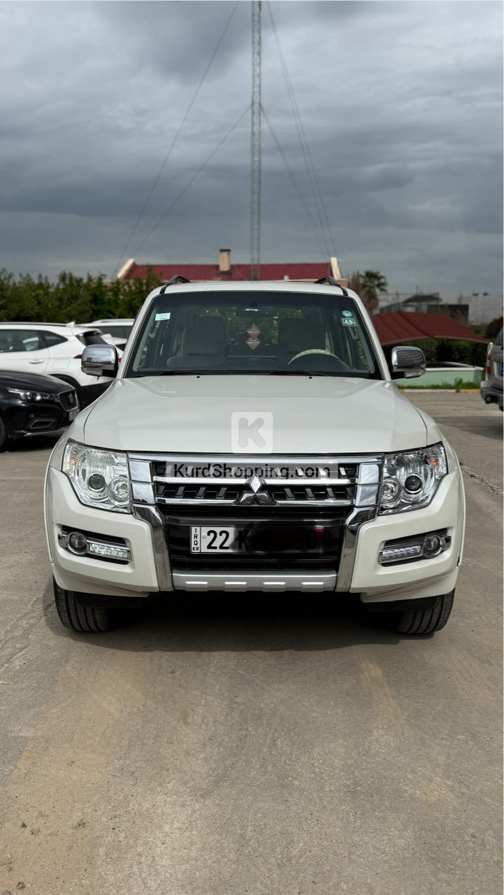 Mitsubishi Pajero 2016