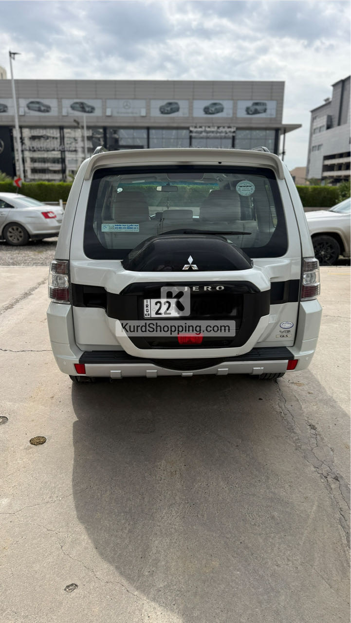 Mitsubishi Pajero 2016