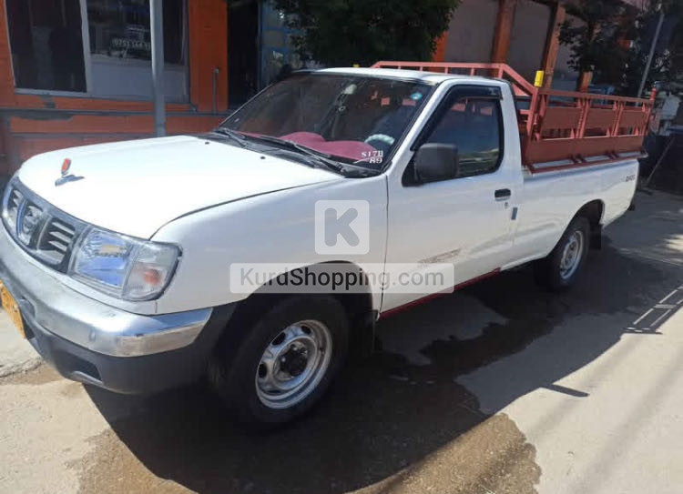Nissan Pickup 2002