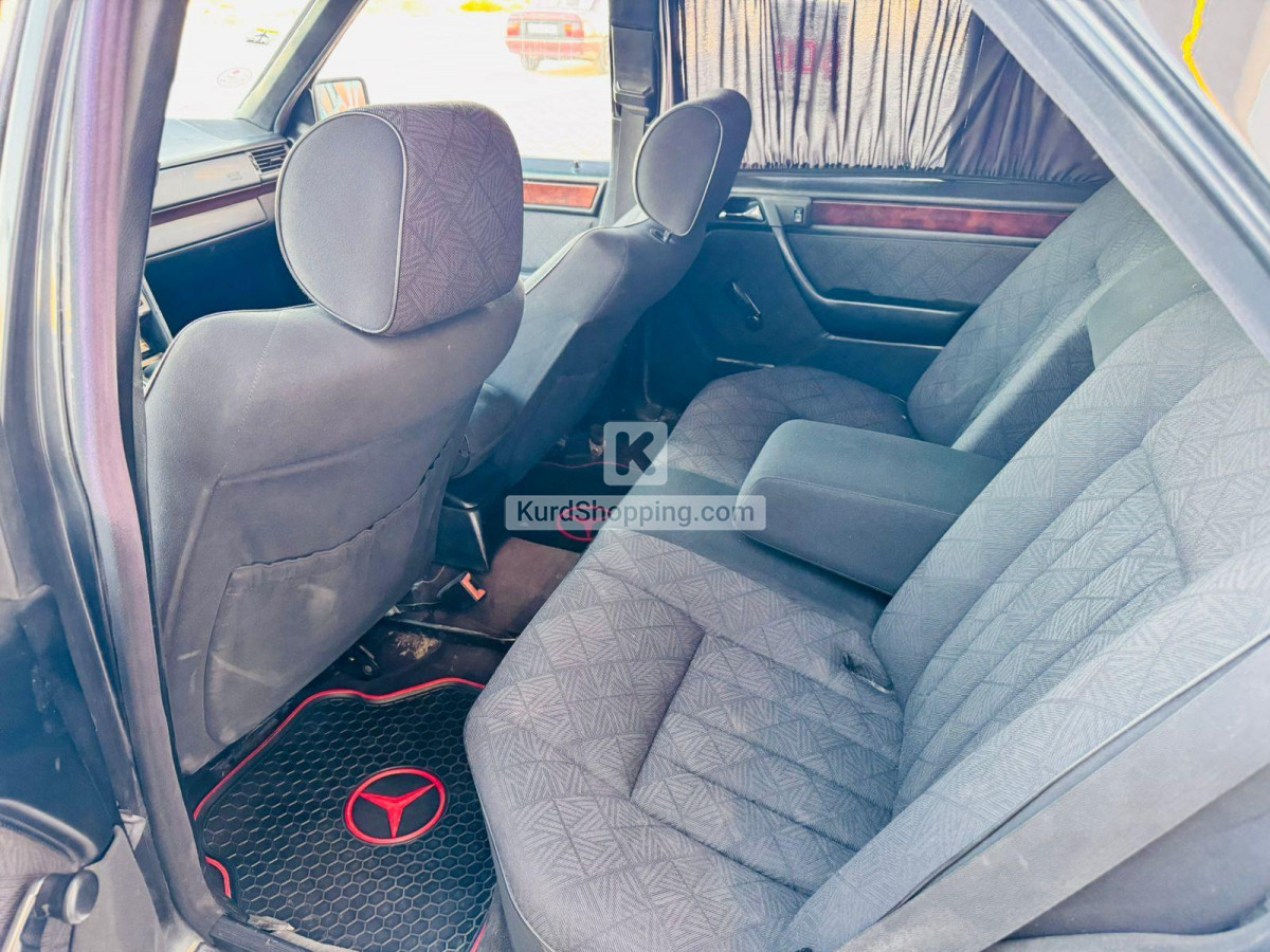 Mercedes Benz 300 1992
