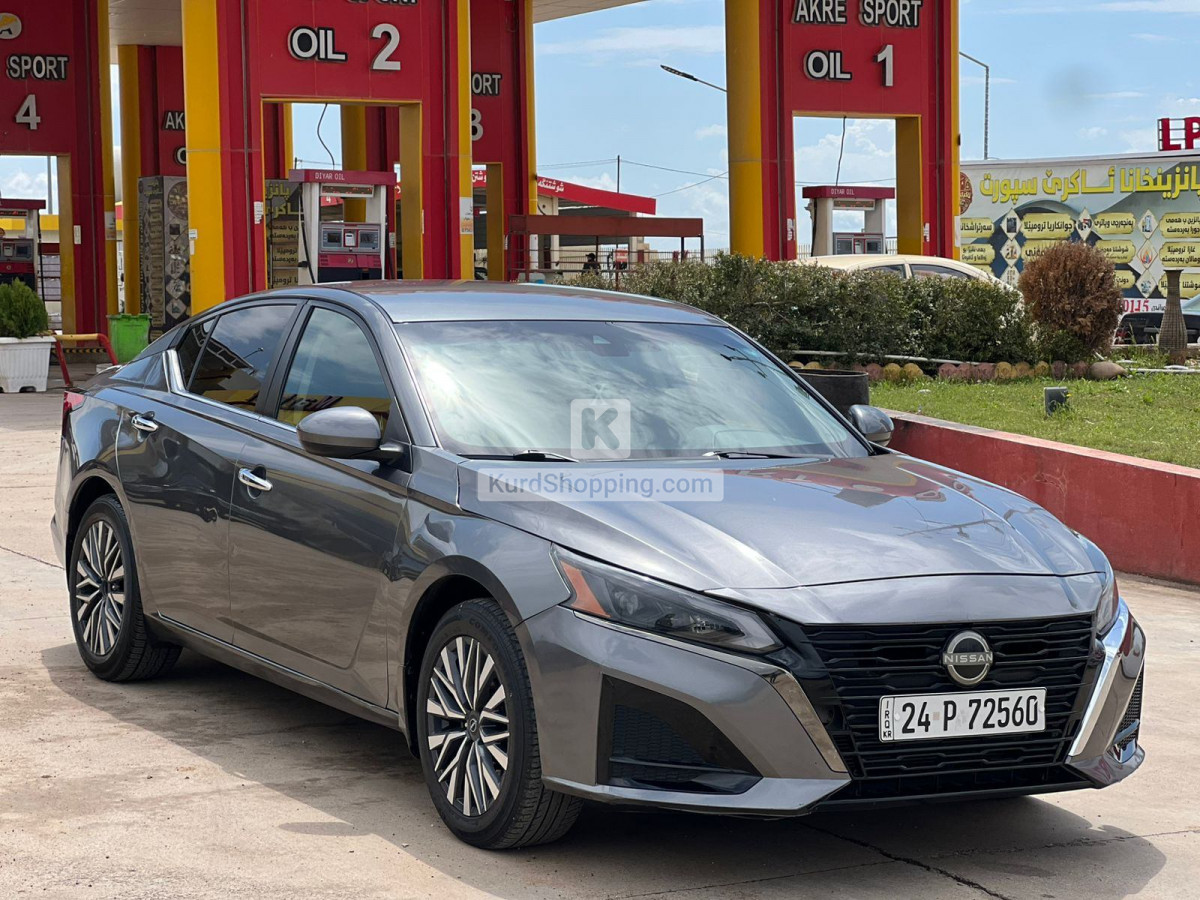Nissan Altima 2023