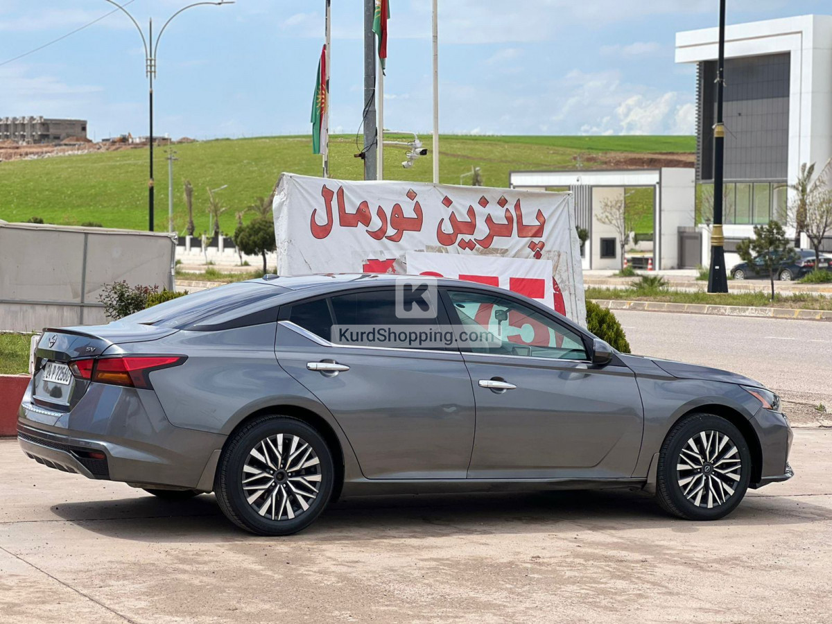 Nissan Altima 2023