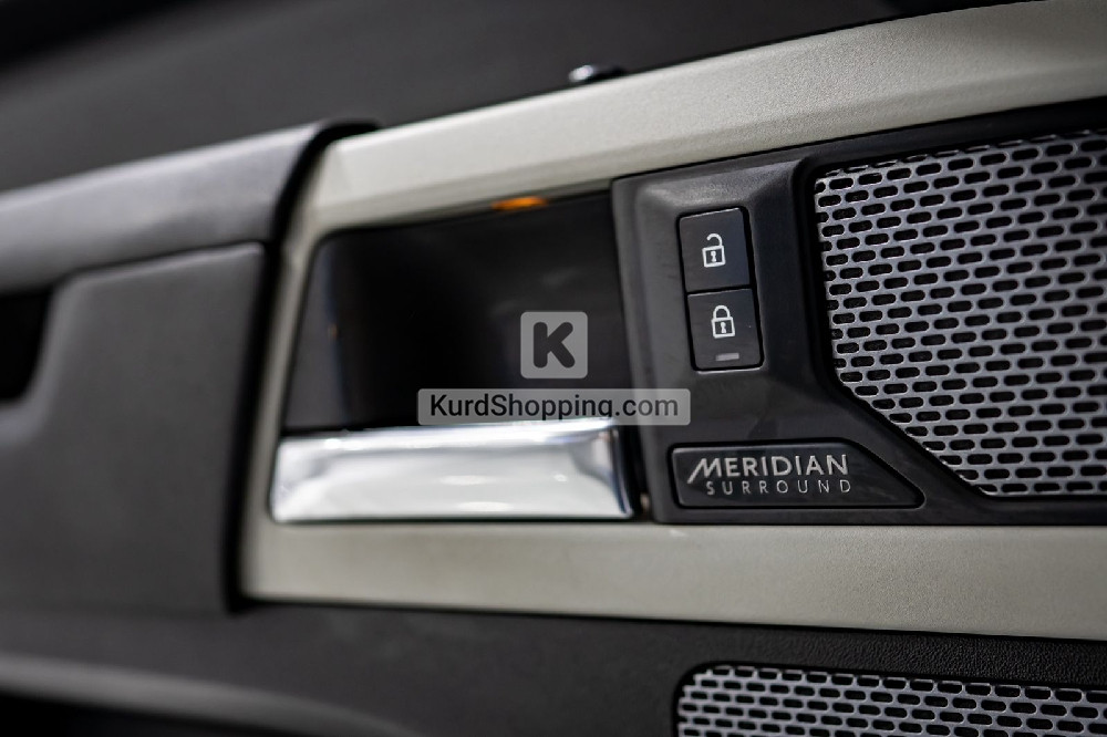 Land Rover Defender 2022