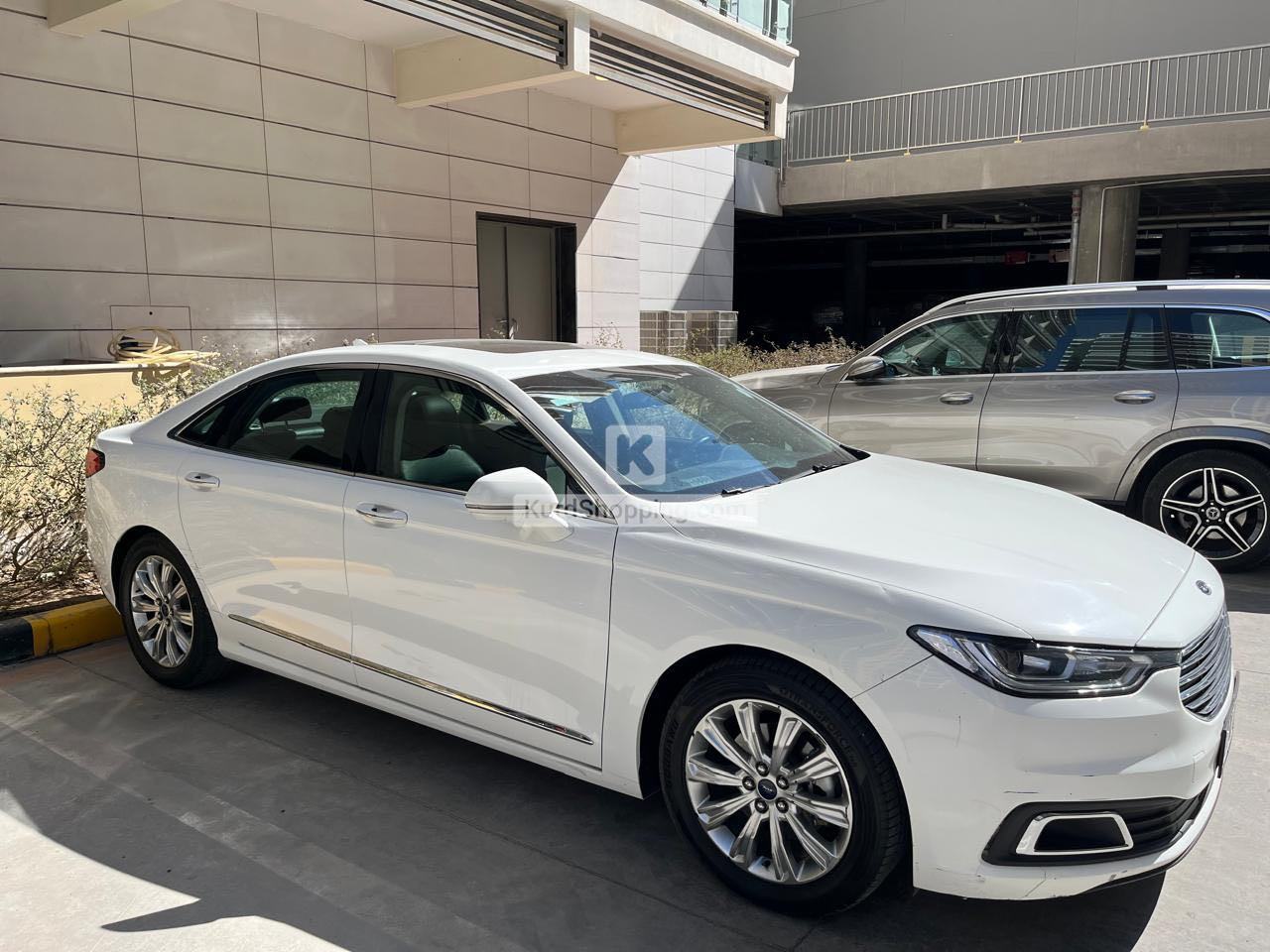 Ford Taurus 2021