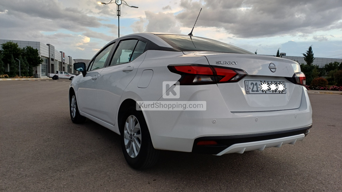 Nissan Sunny 2024