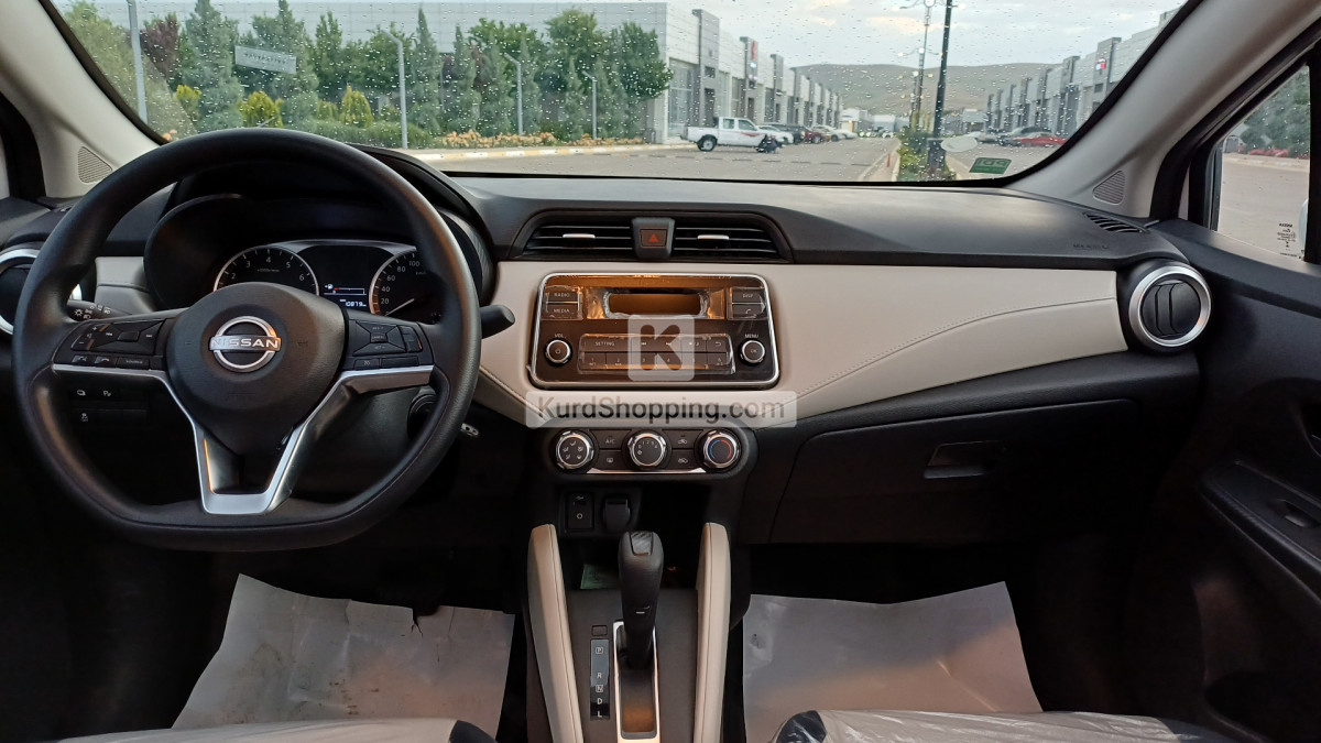 Nissan Sunny 2024