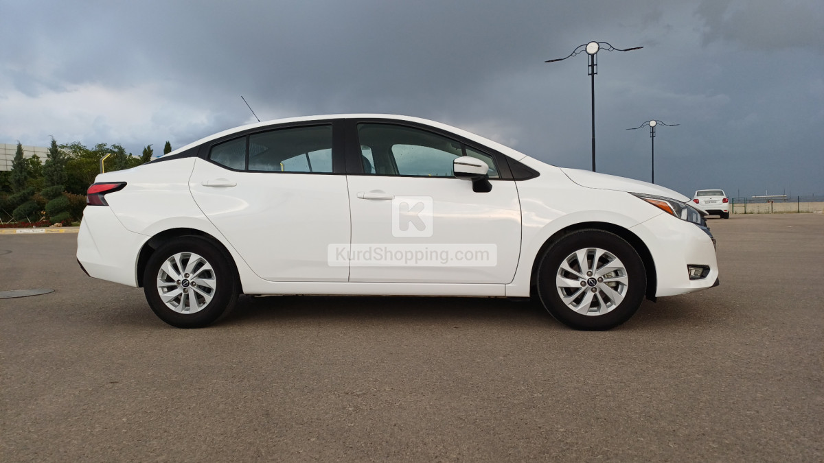 Nissan Sunny 2024