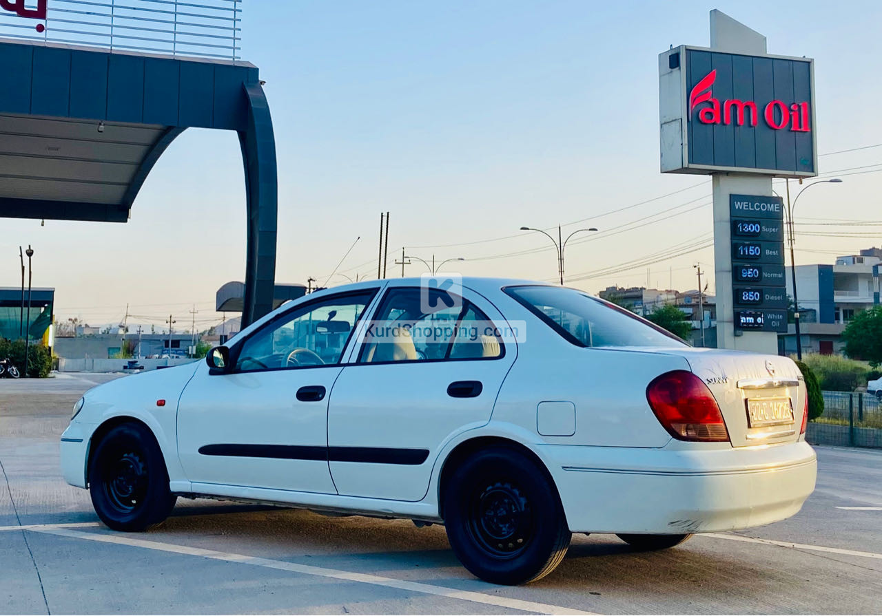 Nissan Sunny 2009