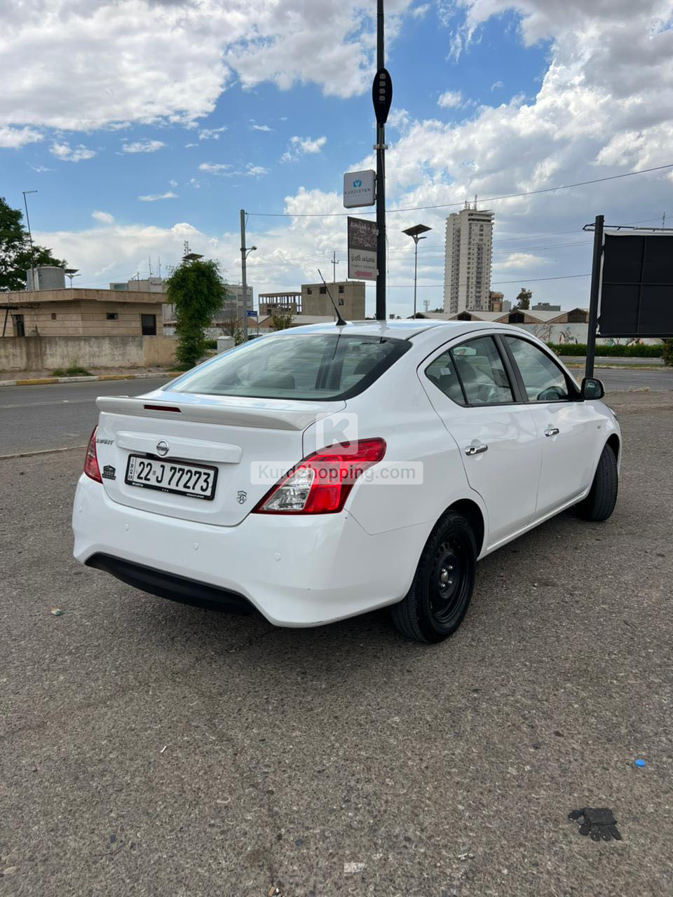 Nissan Sunny 2023