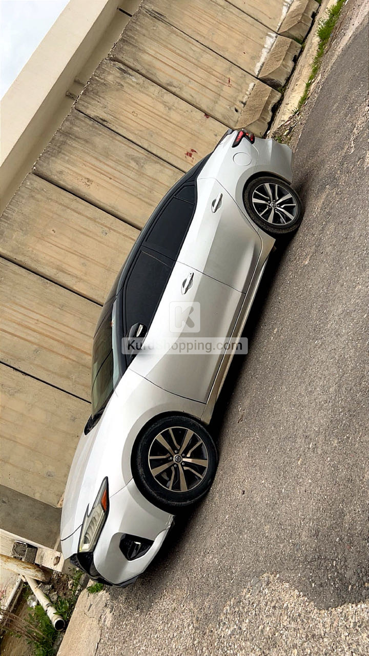 Nissan Maxima 2020