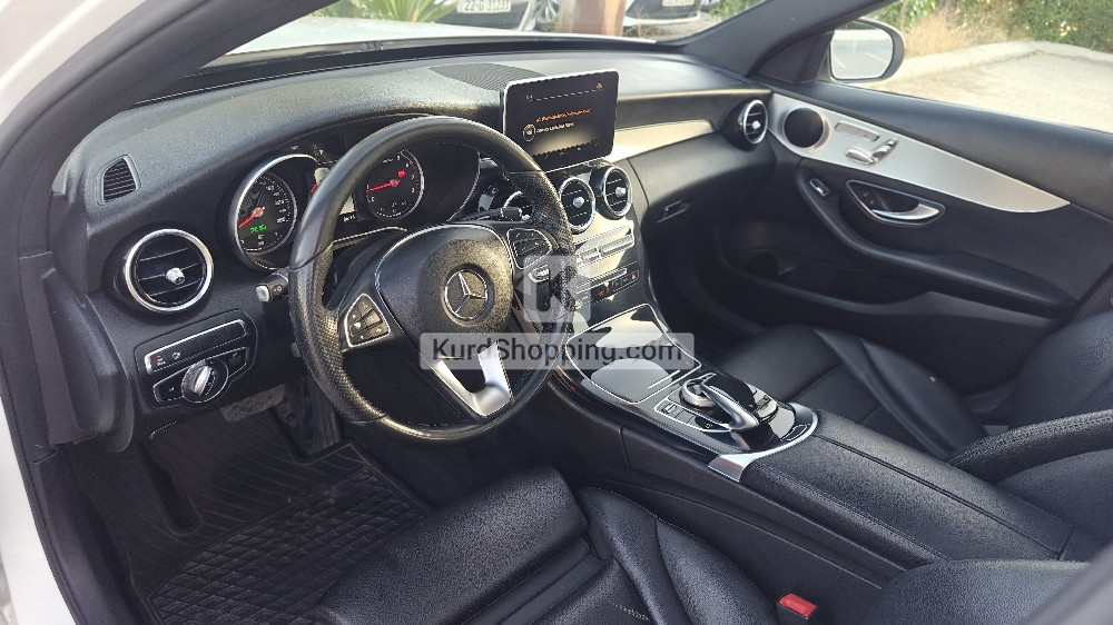 Mercedes Benz C300 4Matic AMG 2018 Full