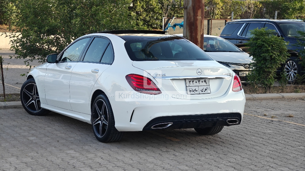 Mercedes Benz C300 4Matic AMG 2018 Full