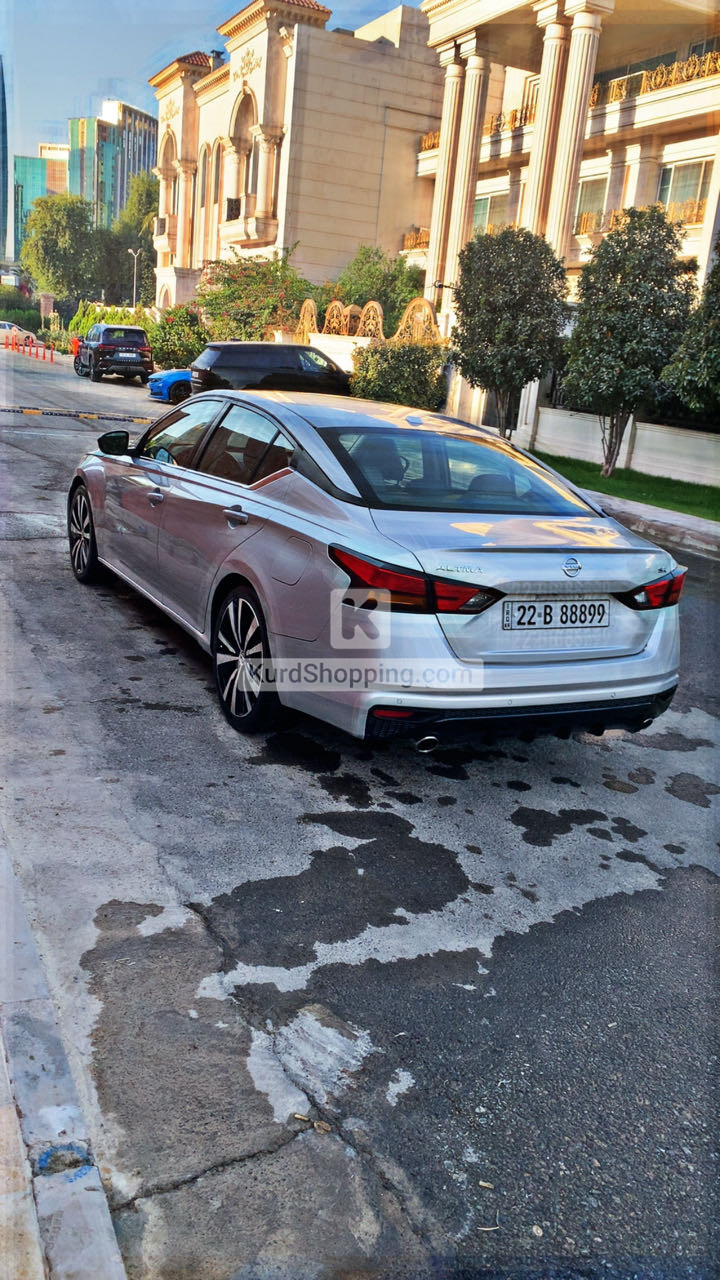 Nissan Altima 2021