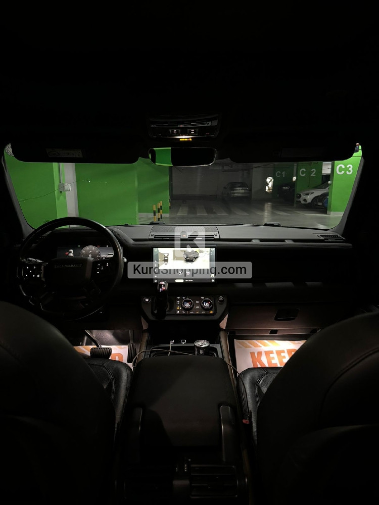 Land Rover Defender 2023