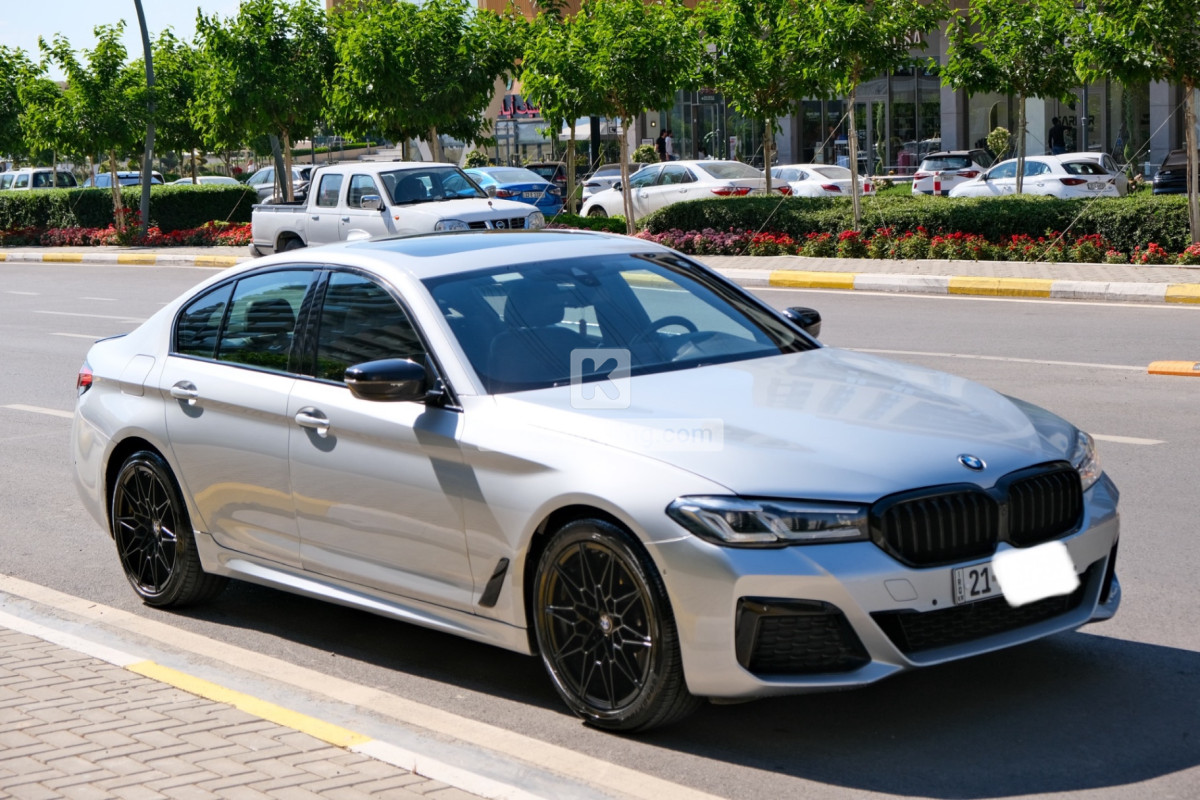 BMW 5 Series 2021