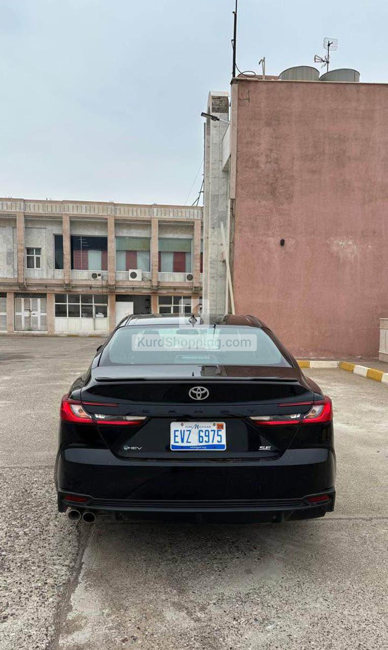 Toyota Camry 2025