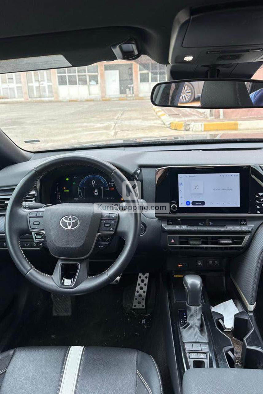 Toyota Camry 2025