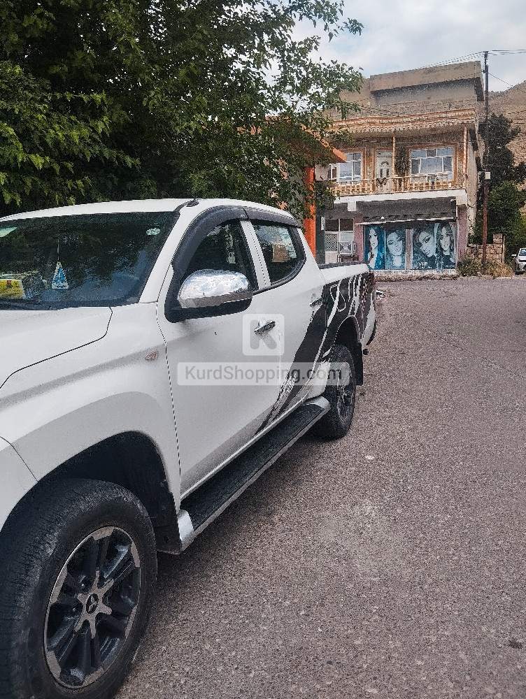 Mitsubishi L200 2021