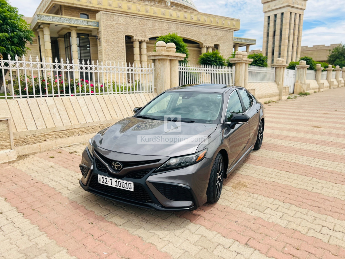 Toyota Camry 2024